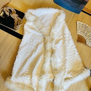 Off-White Faux Fur Half-Moon Capelet | Plush Festival Winter Cozy Wrap